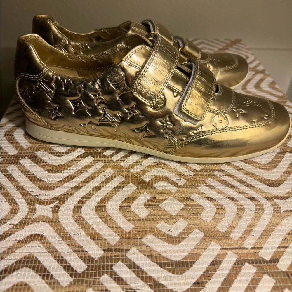 Rare Gold Pillow Louis Vuitton Gold Sneakers🥳🥳❌❌ - Picture 4 of 11